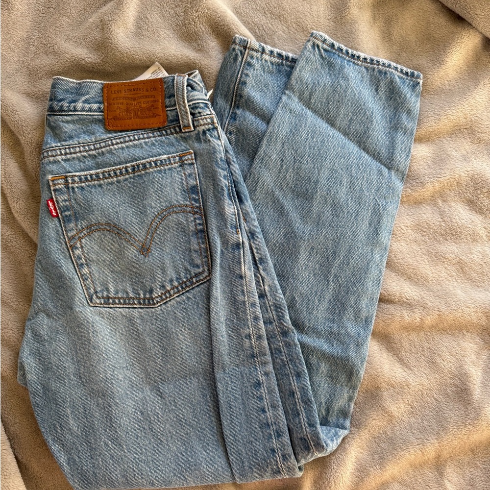 Levi's Light Wash Denim Jeans